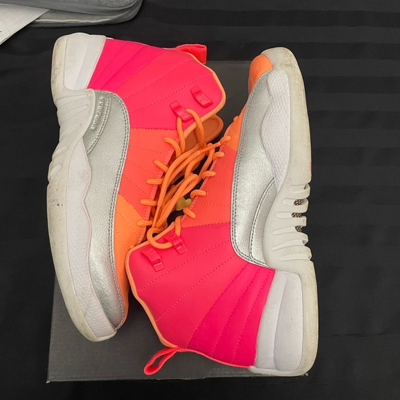 Jordan 12 Retro- Sunrise 7Y - Picture 6 of 8